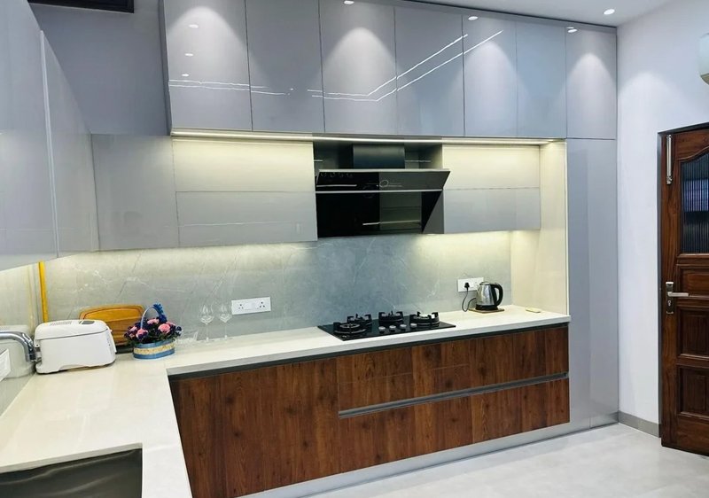 Wooden Classic L Shape Modular Kitchen